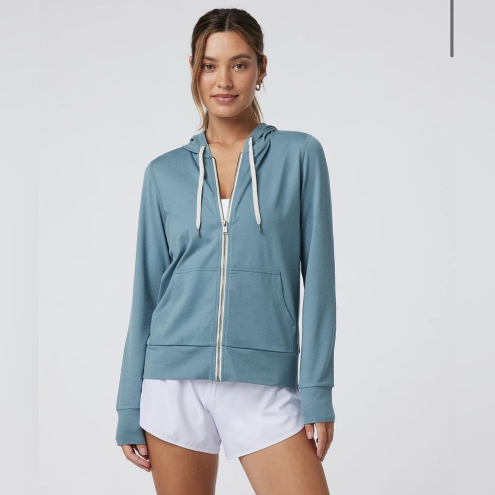 Vuori Performance Hoodie